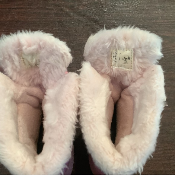 Thermo Lite Snow Boots
Raspberry Color Size 7/8 - Picture 6 of 11